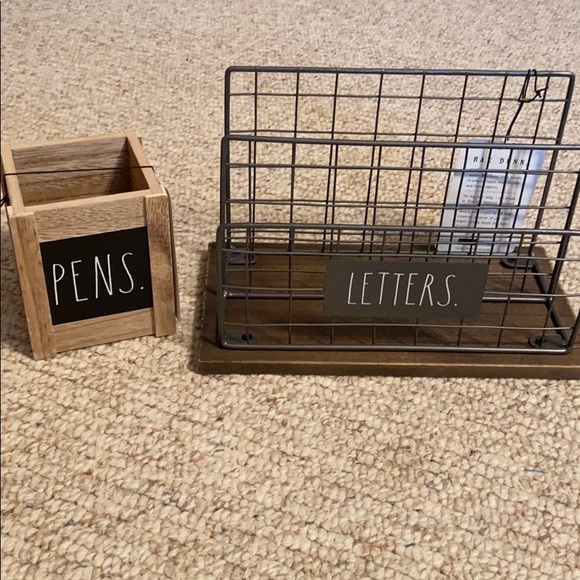 NWT Rae Dunn LETTERS stand and PENS